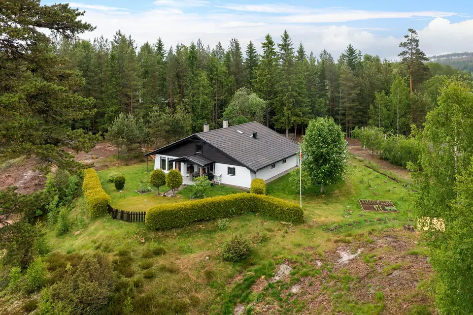 Gamle Bråtavegen 14, Åbogen